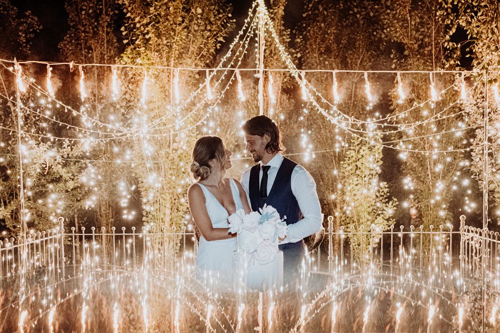 No Wedding Themes